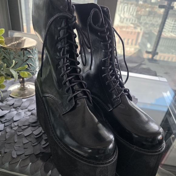 Black Platform Boots - Picture 7 of 8